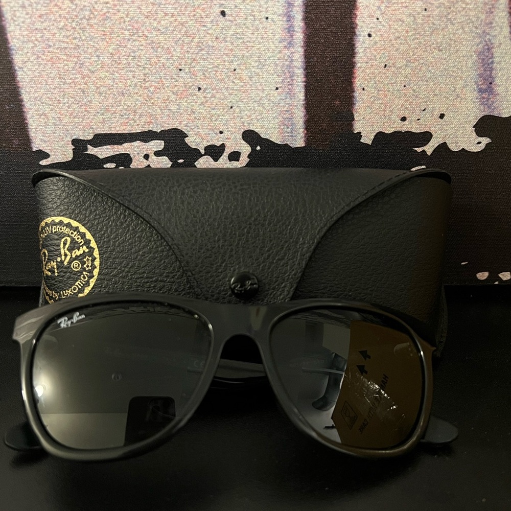 Ray-Ban Black Sunglasses